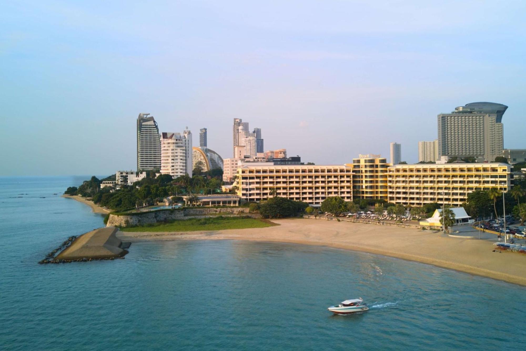 Dusit Thani אתר נופש 5*